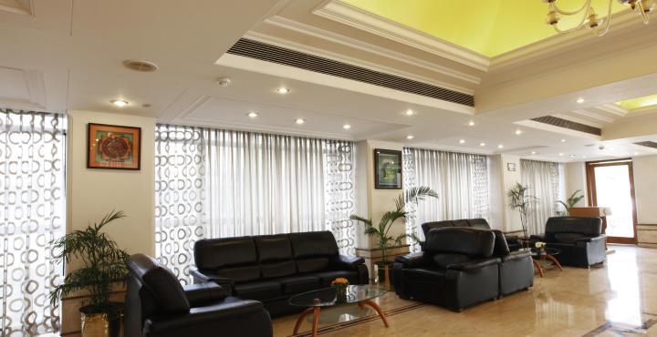 Gemini Continental, Hazratganj Hotel