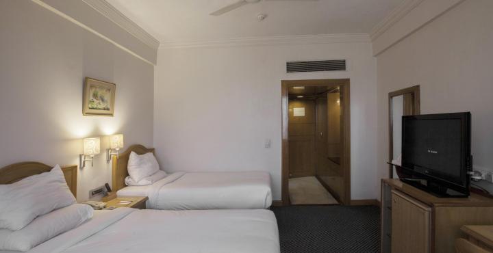 Hotel Gemini Continental, Hazratganj