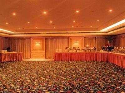 Gemini Continental, Hazratganj Lucknow