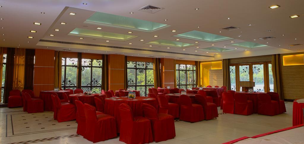 Gemini Continental, Hazratganj 4* Lucknow