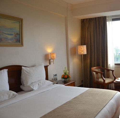 Gemini Continental, Hazratganj Hotel 4*