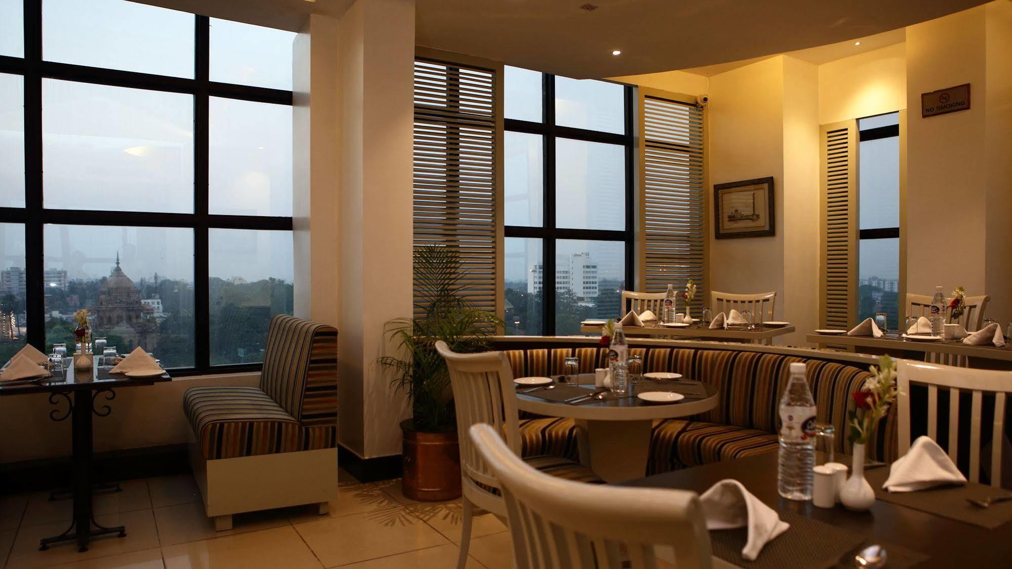 Gemini Continental, Hazratganj 4* Lucknow