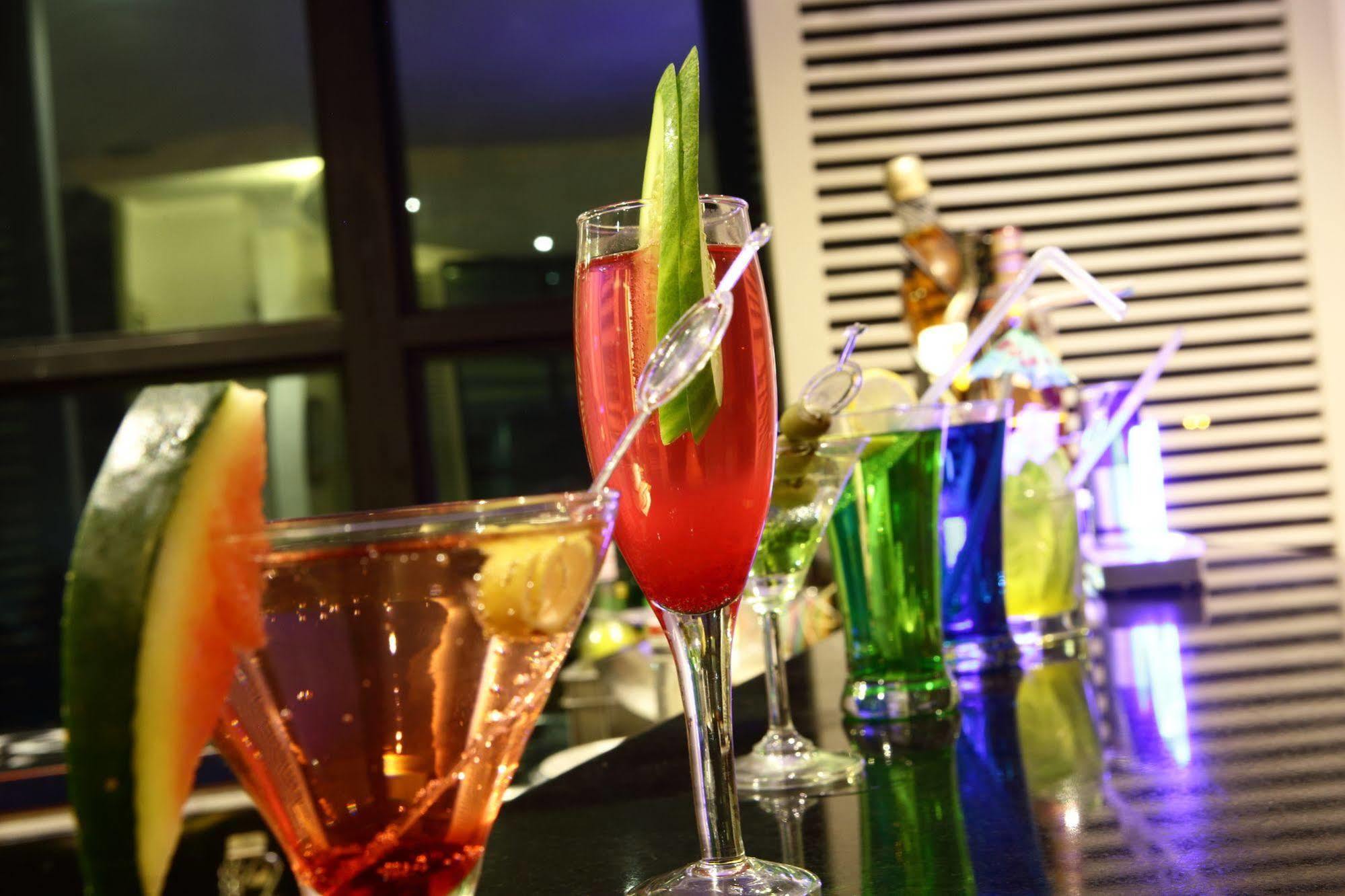 Gemini Continental, Hazratganj Hotel