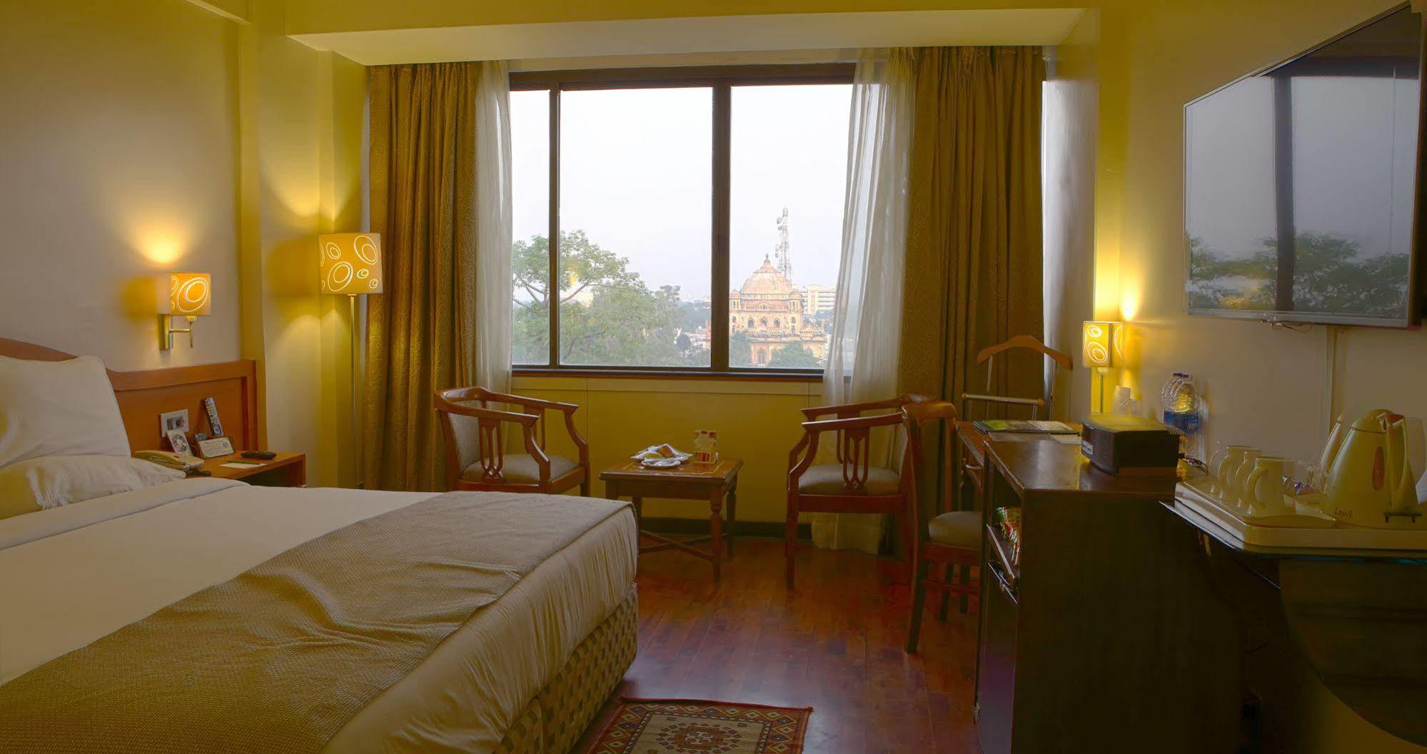 Gemini Continental, Hazratganj Hotel Lucknow