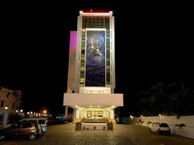 Hotel Gemini Continental, Hazratganj Lucknow