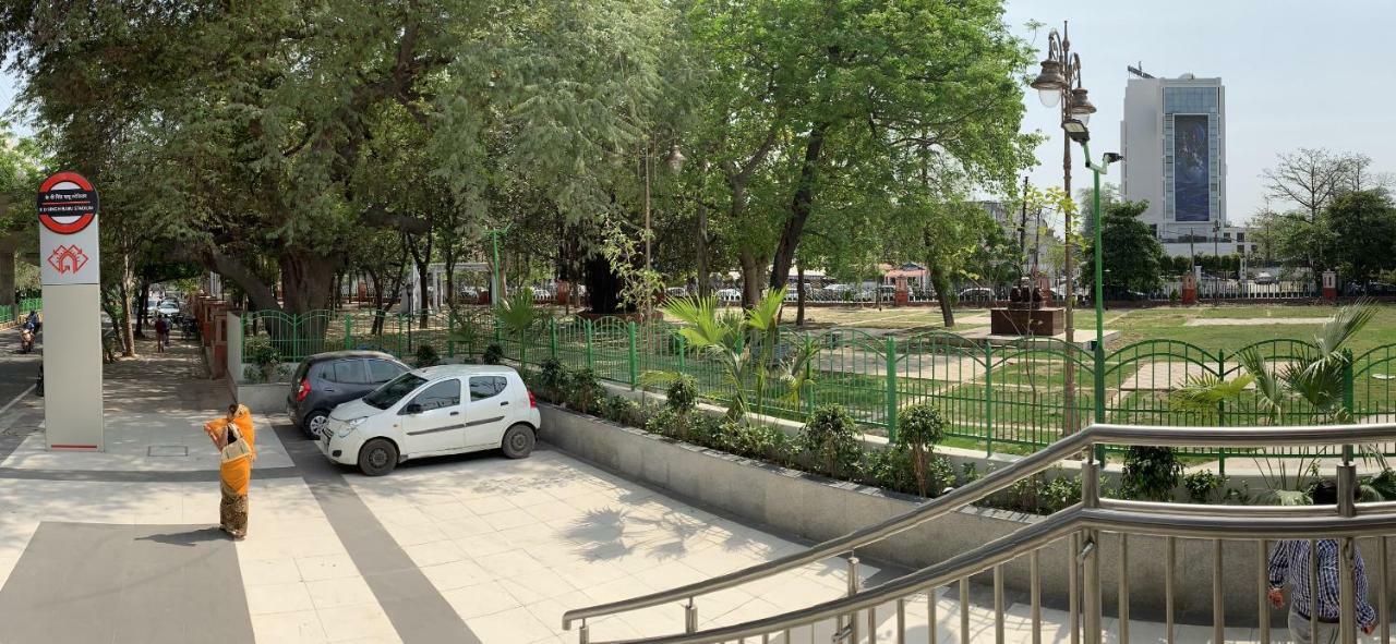 Gemini Continental, Hazratganj Hotel
