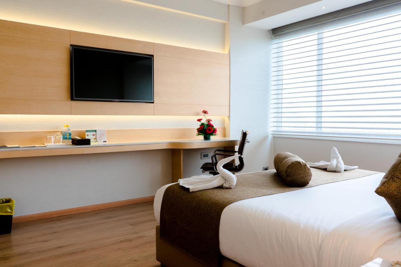 Hotel Gemini Continental, Hazratganj